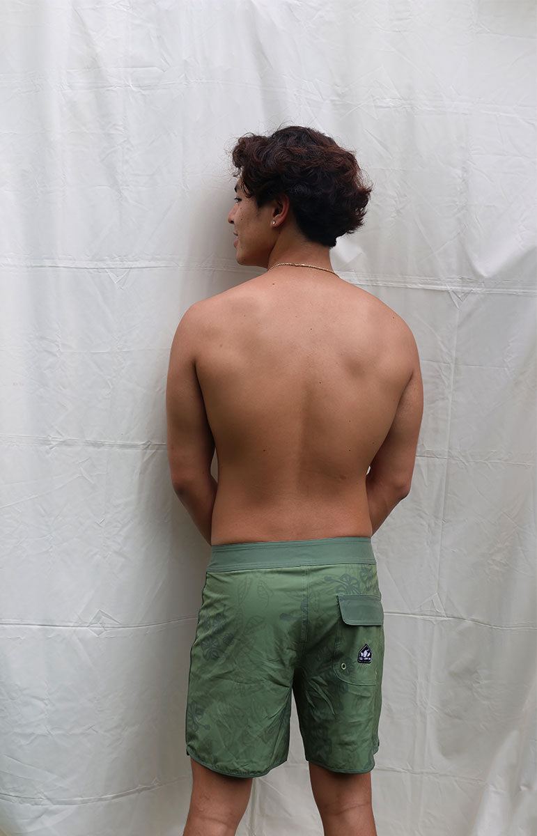 tai swim co austin boardshorts in isthmus dark green vintage hawaiian boardshorts from kailua hawaii dark green floral print swimming shorts catalina california oahu