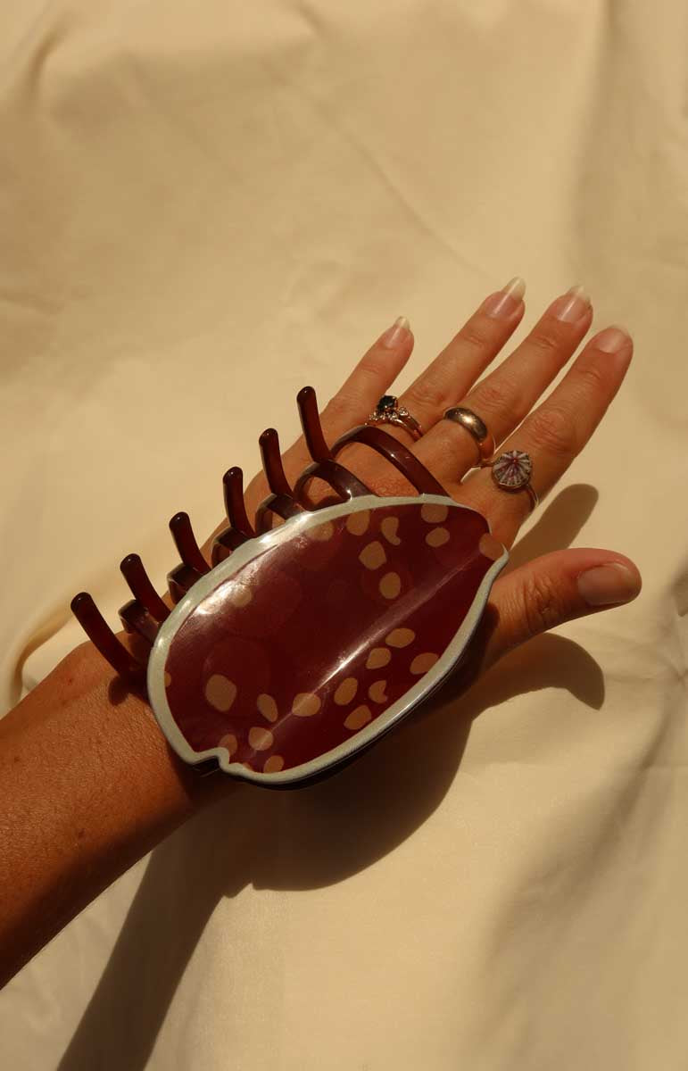 Shell Claw Clip