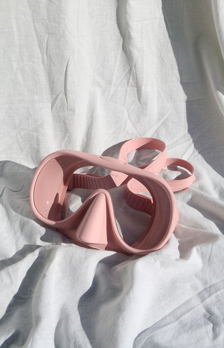 tai swim co diving mask in sunrise light blush pink high quality silicone diving mask in multicolor fun fashionable cute frameless sustainable diving gear from oahu kailua hawaii same day shipping accessory local diving mask rental hawaii oahu