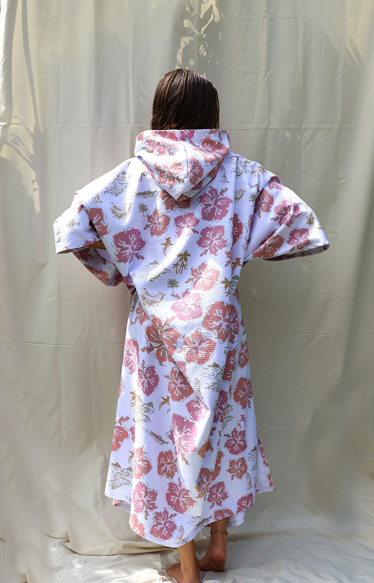 tai swim microfiber changing surf poncho in kaohao hawaiian vintage floral hawaiiana hibiscus print flower textured suring towel for changing after being cozy surfing hooded towels for hawaii surfer accessories surf and matching swimwear essentials from kailua oahu hawaii one size fits all swimwear ponchos