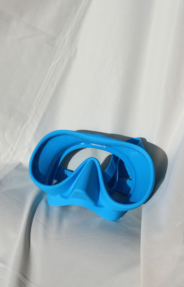 tai swim moorea electric blue mask and snorkel diving set